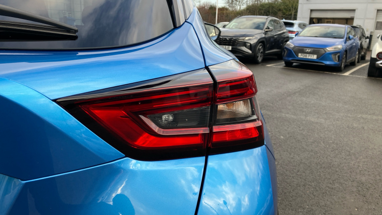 Nissan Juke 1.0 DiG-T N-Connecta 5dr DCT Petrol Hatchback